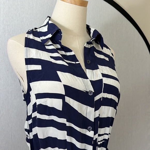 Trina Turk 100% silk indigo white geometric print button down maxi shirt dress - Picture 7 of 11